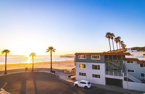 Downtown Condo | 10 Steps to the Beach/Oceanview