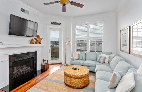 Saint Simons Island House | 10 Waterfront Drive, #212