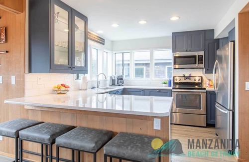 Manzanita House | 100 feet to the beach, dog friendly, spacious. Quintessential Beach House!
