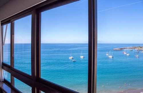 Patalavaca Apartment | 100 m2 Penthouse on the beach.