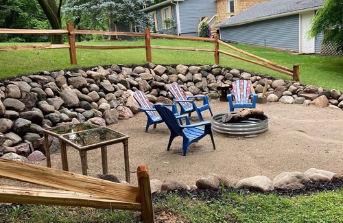 Brooklyn House | 1000 a week in August. Vrbo service fees included! plus damage deposit