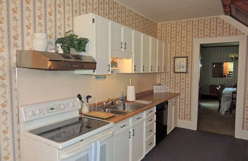 Frontenac House | 1000 Islands - Clayton Family Rental