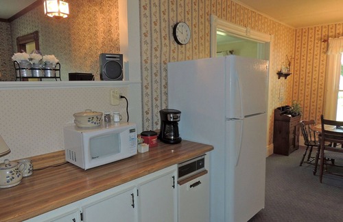 Frontenac House | 1000 Islands - Clayton Family Rental