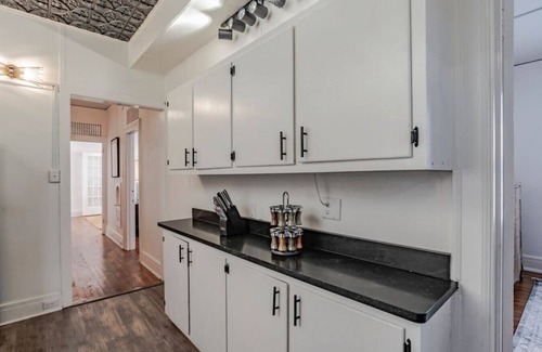 Mobile Apartment | 1006 Govt St. UNIT 1 (Lower Right) · Dynamite Midtown Duo! 2 Bed /1 Bath, 1200Sq FT