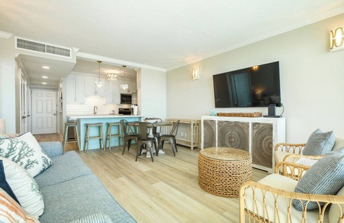 Galveston Condo | 1007 Whitewashed Harbor Residency