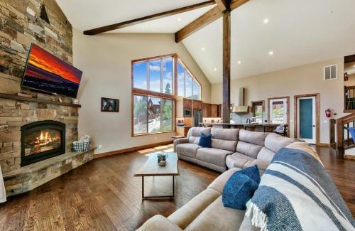 Mountain View Estates House | 1008C Mountain View Retreat