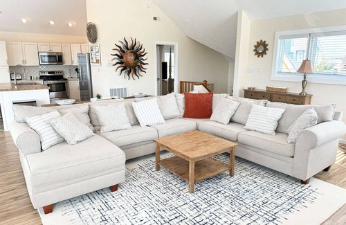 Ocean Sands House | 100ft to Beach! Ocean Views! Pool,Hot Tub, Slps 12