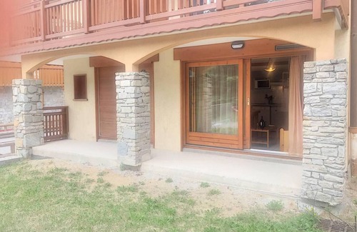 Saint-Martin-de-Belleville Apartment | 100m from ski slopes, view mountain/mountain, terrace, tv, ski locker, 32m²