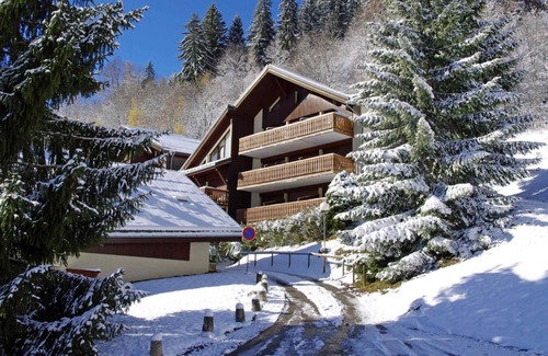 Champagny-en-Vanoise Apartment | 100m from ski slopes, 2nd floor, balcony, fireplace or stove, tv, ski locker, 55m²