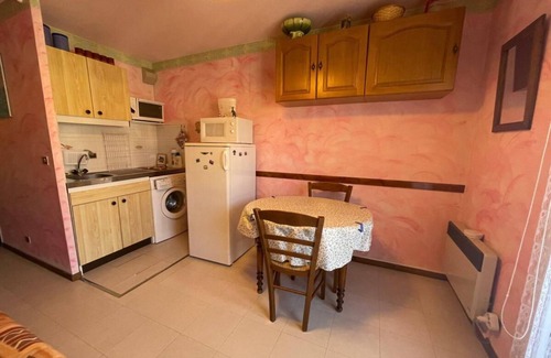 Le Sauze Apartment | 100m from resort center, 2nd floor, balcony, tv, 20m², Sauze - Super Sauze