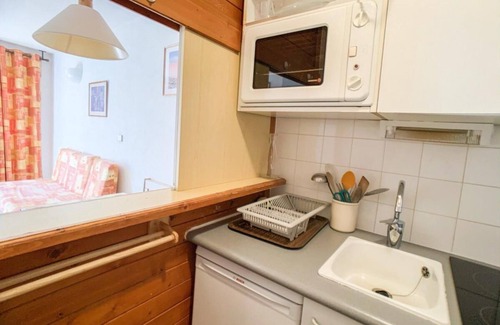 Tignes Apartment | 100m from resort center, 3rd floor, balcony, tv, ski locker, 27m², Tignes