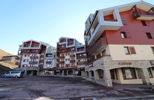 Tignes Apartment | 100m from resort center, 4th floor, balcony, tv, ski locker, 37m², Tignes