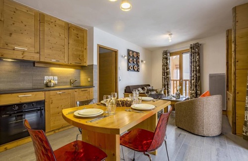 Les Brevieres Apartment | 100m from ski lifts, fitness, swimming pool, sauna, hammam, balcony, tv, 40m², Tignes