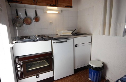 Plan Peisey Apartment | 100m from ski slopes, 5th floor, view mountain, balcony, parking, tv, ski locker, 35m²