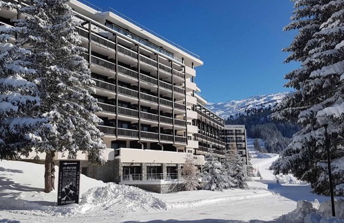 Flaine Apartment | 100m from ski slopes, 1st floor, swimming pool, sauna, terrace, tv, ski locker, 40m², Flaine