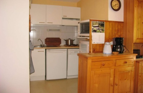 Areches Apartment | 100m from ski slopes, 2nd floor, parking, tv, 28m², Arêches-Beaufort