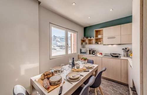 Tignes le Lac Apartment | 100m from ski slopes, 5th floor, view lake, tv, ski locker, 35m², Tignes