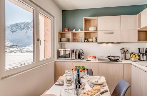 Tignes le Lac Apartment | 100m from ski slopes, 5th floor, view lake, tv, ski locker, 35m², Tignes