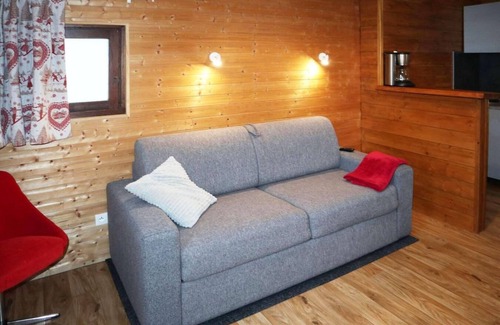 Les Orres Apartment | 100m from ski slopes, 1st floor, view valley, tv, ski locker, 20m², Les Orres