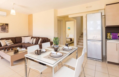 Marathi Villa | 100m to Beach/Private Heated Pool/Family-Friendly Villa/Ping Pong/BBQ