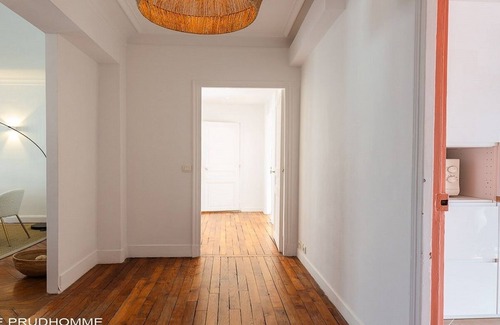 Val-de-Grace Apartment | 100M2 Located in the 5th arrondissement,just a stone's throw from rue Mouffetard