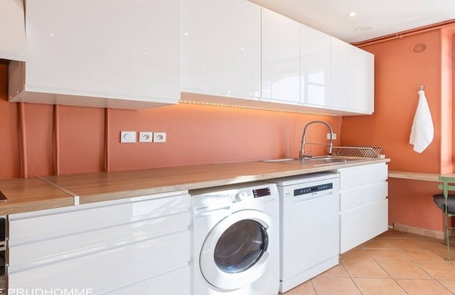 Val-de-Grace Apartment | 100M2 Located in the 5th arrondissement,just a stone's throw from rue Mouffetard