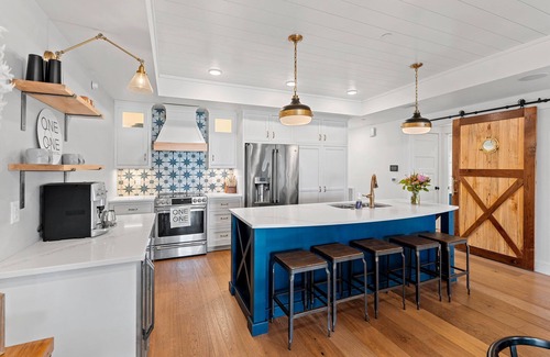 Sister Bay Condo | 101 | Luxury | Downtown Sister Bay