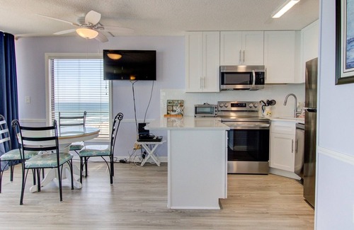 Wilmington Beach Condo | 1014 The Sea Is Calling by Atlantic Towers