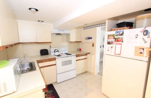 East Sandwich Condo | 103 N. Shore Blvd #1 - Cozy 2 BR condo w. private path to East Sandwich Beach