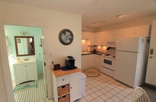 East Sandwich Condo | 103 N. Shore Blvd # 4 - Penthouse Condo: Ocean View, Private Beach Access