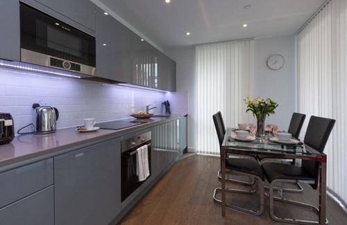 Walworth Apartment | 104 WH - Sophia Suite