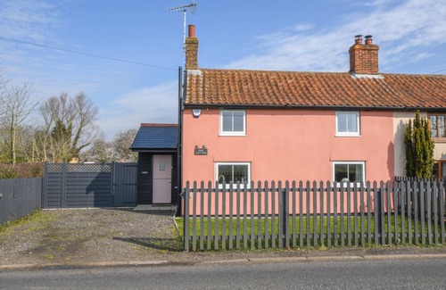 Diss Cottage | 105 m² Cottage ∙ 2 bedrooms ∙ 4 guests