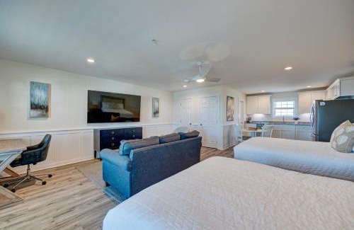 Surf City Apartment | 107 Queen Suite, 1st Floor Sundown