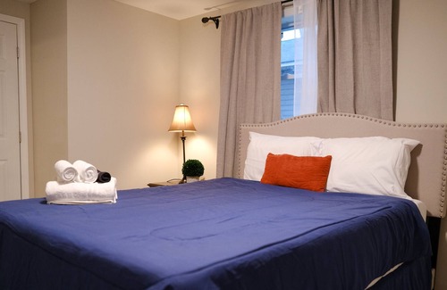 Pittsburgh Apartment | 1087 Windsor