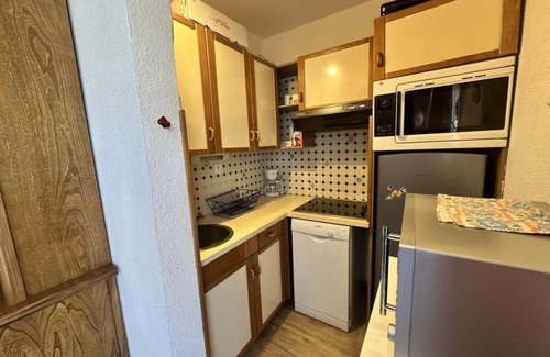 Villard-de-Lans Apartment | 10m from ski slopes, 4th floor, parking, tv, ski locker, 43m², Villard de Lans