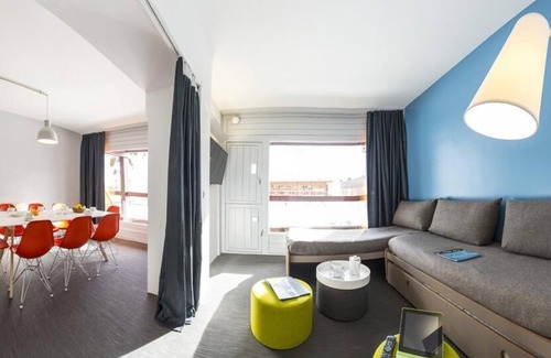 Arc-2000 Apartment | 10m from ski slopes, 1st floor, balcony, tv, ski locker, 61m², Les Arcs