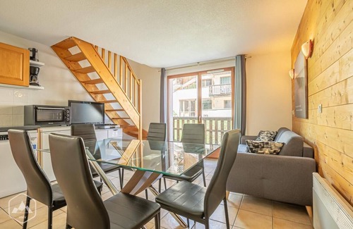 Aussois Apartment | 10m from ski slopes, 1st floor, balcony, tv, ski locker, 40m², Aussois
