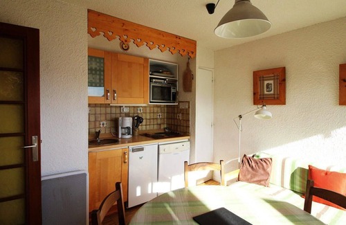 Auris Apartment | 10m from ski slopes, 3rd floor, view mountain, balcony, tv, ski locker, 35m², Auris en Oisans