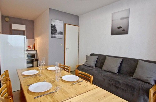 Chamrousse Apartment | 10m from ski slopes, 1st floor, balcony, tv, ski locker, 34m², Chamrousse