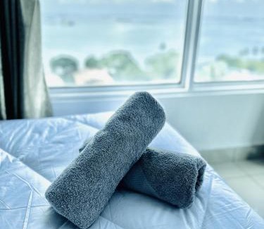 Downtown George Town Apartment | 10pax 3-Bedroom l Seaview l Georgetown l Gleneagles l Mansion One