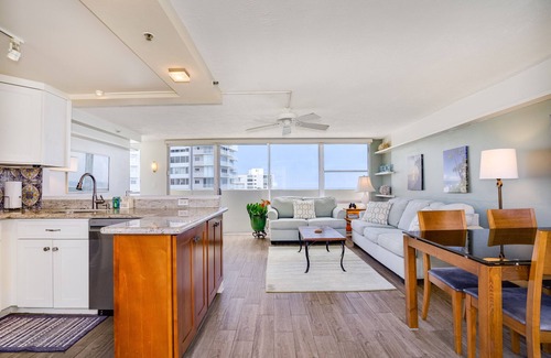 Diamond Head - Kapahulu - St. Louis Condo | 10th Floor Oceanfront🕊'Piece of Heaven'🕊for your Honolulu vacation