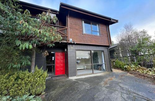Hanmer Springs House | 11 Alpine Avenue