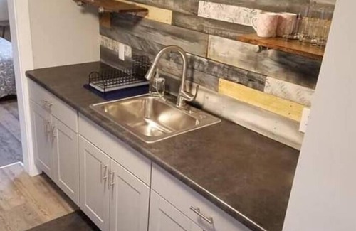 Greenville - Spartanburg Apartment | 11 Cozy Corner Apartment-couples or solo trvlers