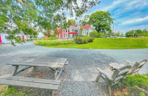 Trenton Cottage | 11 Cute 1Br Acadia Cottage Open Hearth Inn