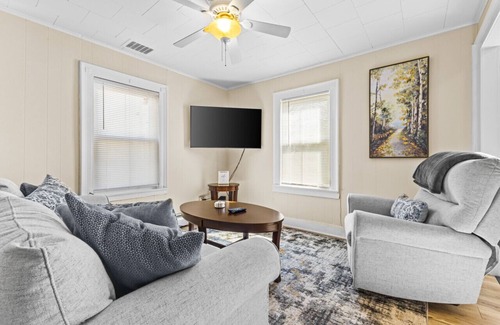 Old North End Apartment | 11 Lafountain · 2BR in the ♥ of Burlington with Off Street Parking