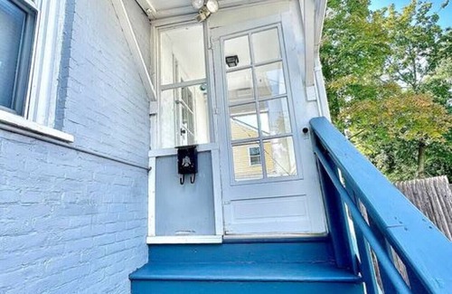 Old North End Apartment | 11 Lafountain · 2BR in the ♥ of Burlington with Off Street Parking