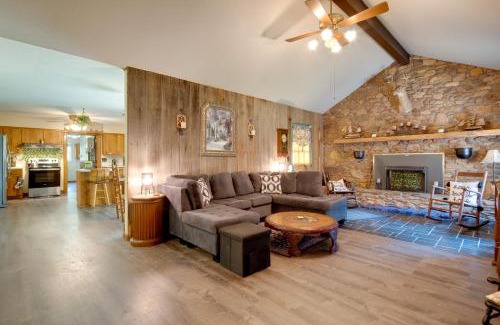 Candler House | 11 Mi to Asheville Scenic Retreat with Game Room