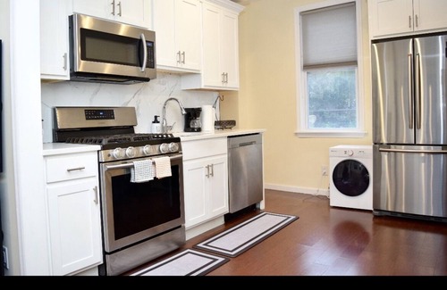 Weehawken House | 11 room 3 Clean,safe neighborhood