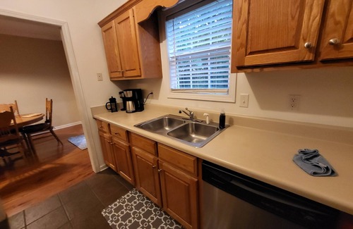 Guntersville House | 11. Spacious Lakeview home, King bed, minutes to downtown, shopping, boat ramps