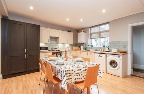 Southwold Cottage | 11 THE CRAIGHURST, family friendly, with a garden in Southwold